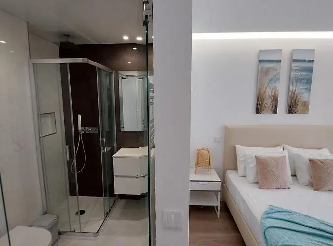 Life Apartment, New, Elegant And Cozy شقة