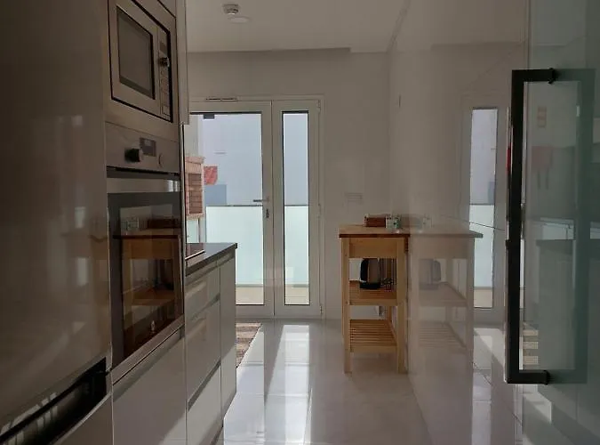 Life Apartment, New, Elegant And Cozy نازاريه