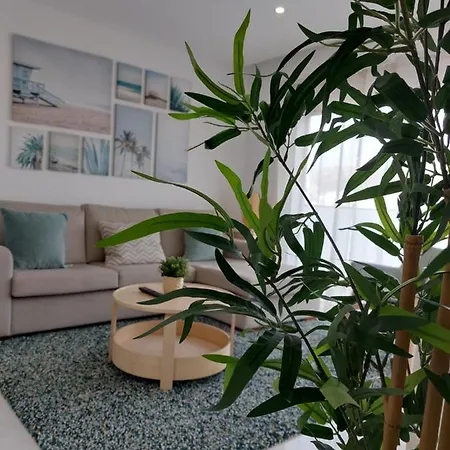 Lägenhet Life Apartment, New, Elegant And Cozy