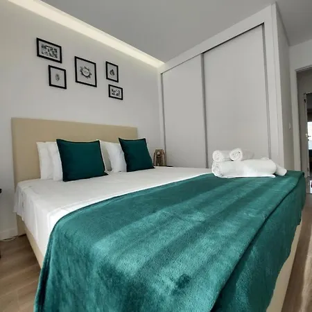Lägenhet Life Apartment, New, Elegant And Cozy *