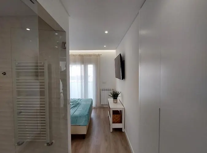 Apartament Life Apartment, New, Elegant And Cozy